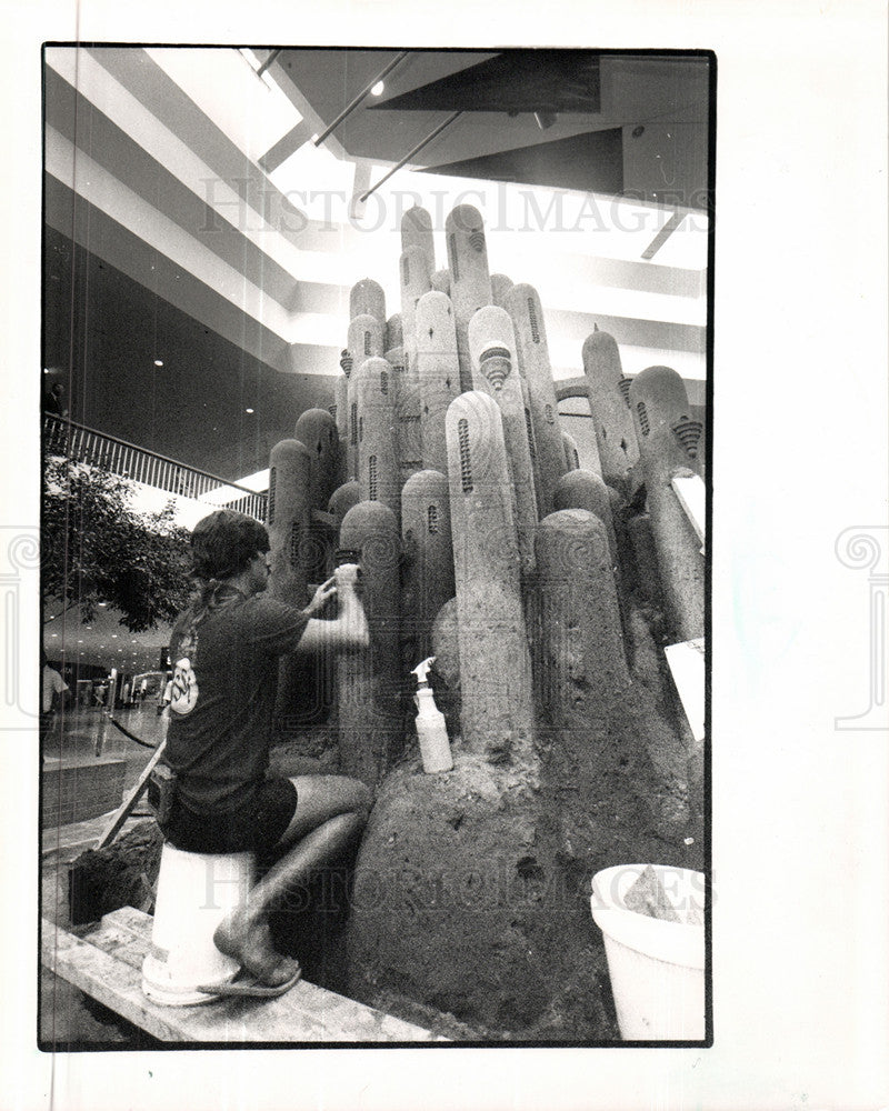 1989 Press Photo Greg Glenn Sand Sculptures Int. - Historic Images