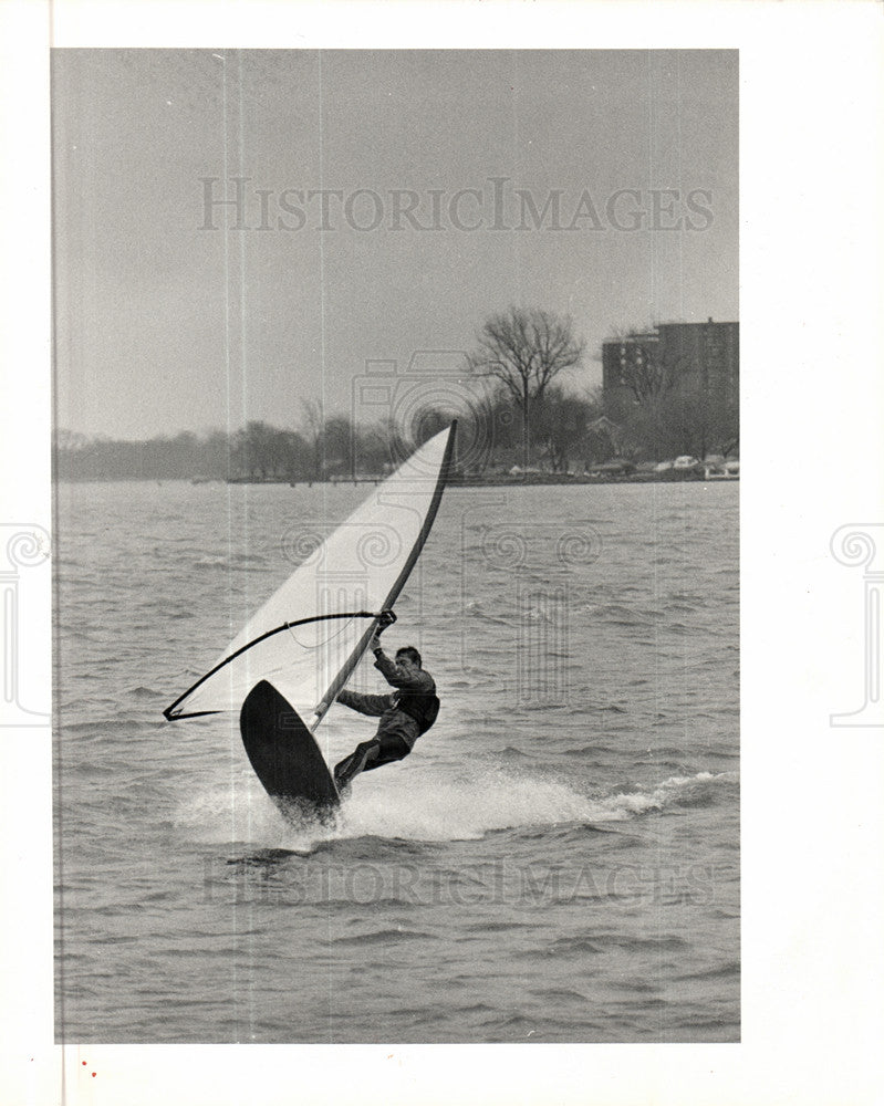 1983 Press Photo sailboarding, river, water - Historic Images