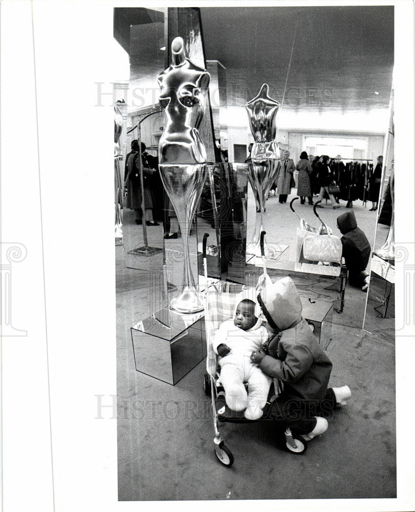 Press Photo Saks Fifth Avenue - Historic Images