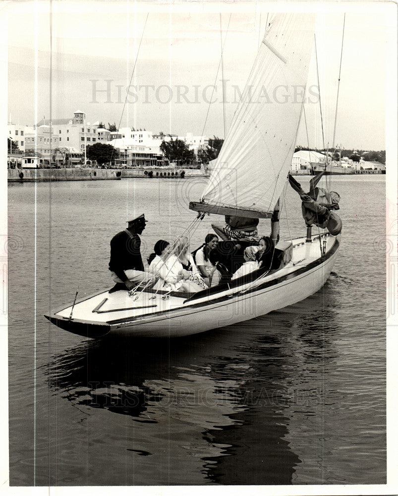 Press Photo sailboat Hamilton Harbor Bermua - Historic Images