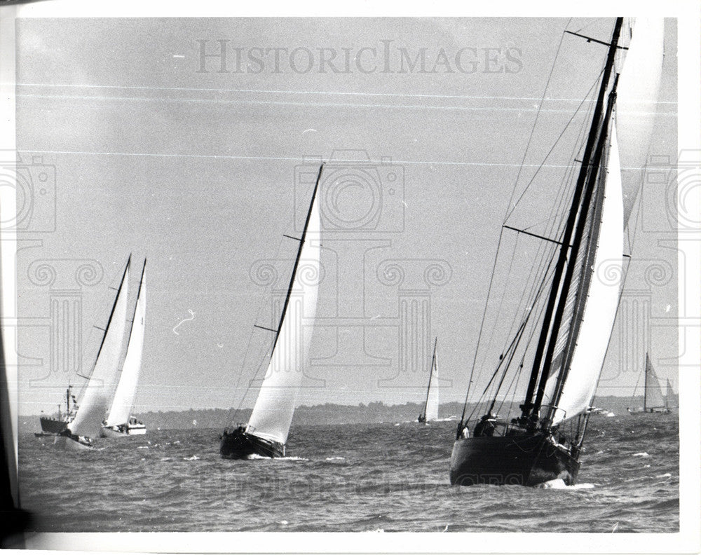 1958 Press Photo Sailing B Start - Historic Images