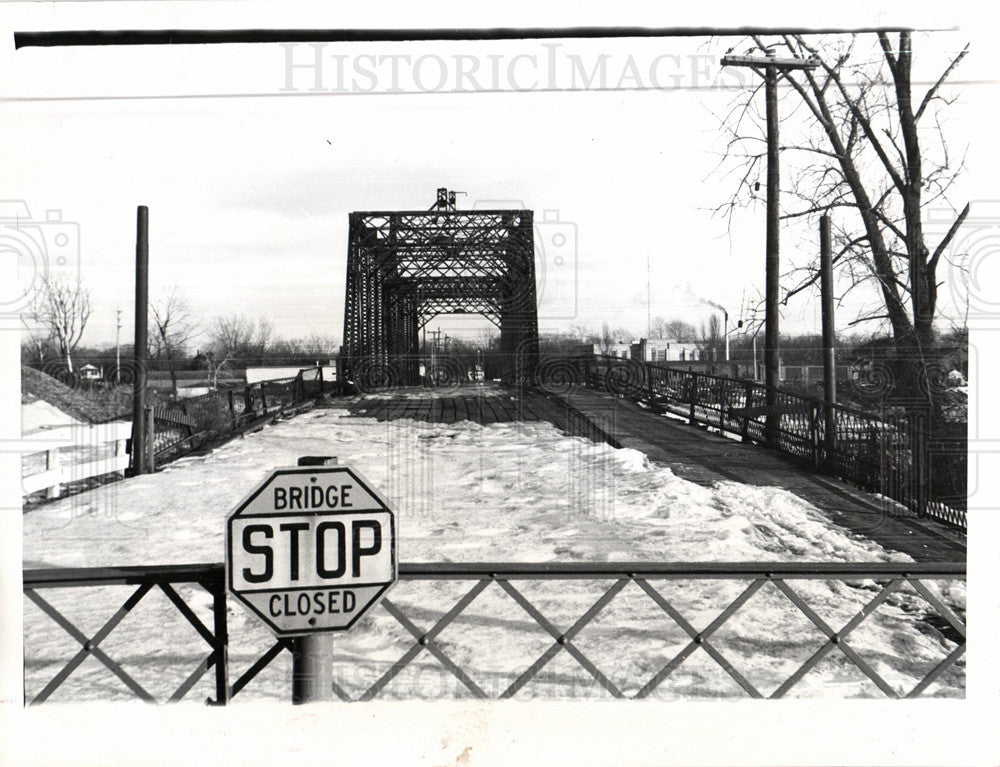 1959 Press Photo Saginaw Shaking Bridge - Historic Images