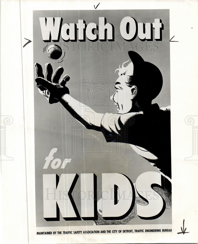 1947 Press Photo Police Safety Posters  Detroit Kids - Historic Images