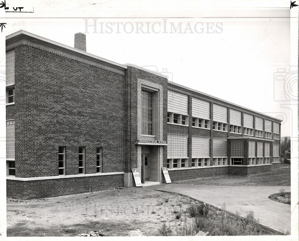 1990 Press Photo School Building - Historic Images