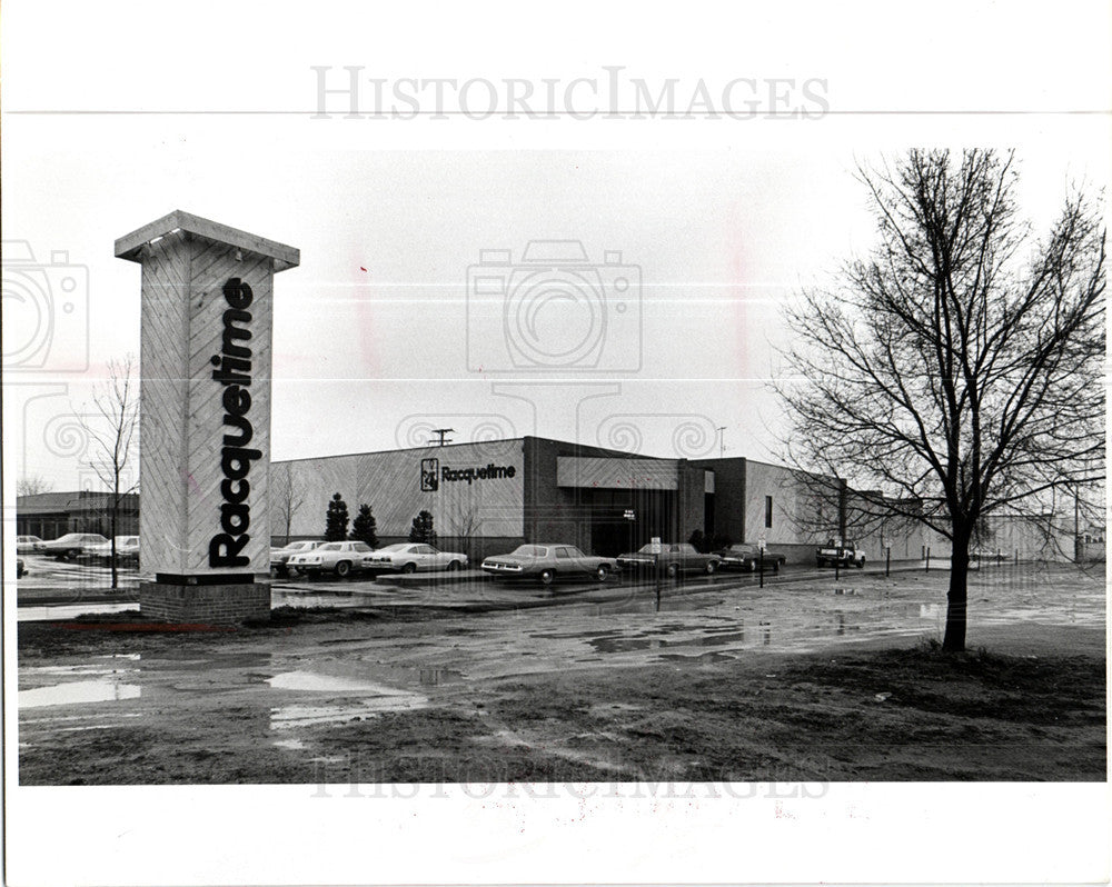 1977 Press Photo racquetime livonia courts south field - Historic Images