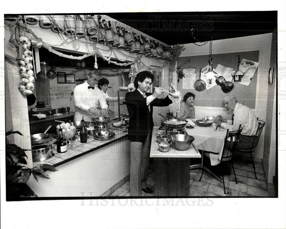 1985 Press Photo The Pasta Shop restaurant Detroit - Historic Images
