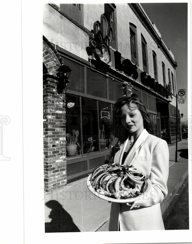 1993 Press Photo Linda Galan Los Galane Detroit Mexican - Historic Images