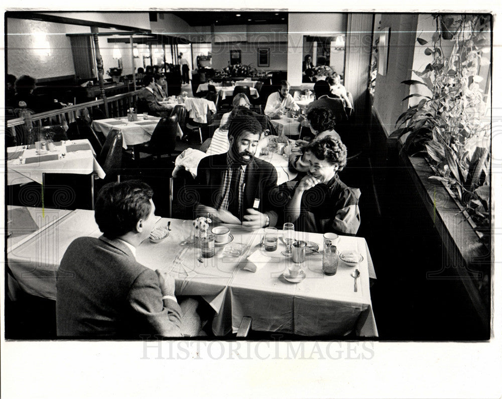 1983 Press Photo Gnome restaurant remodeled - Historic Images