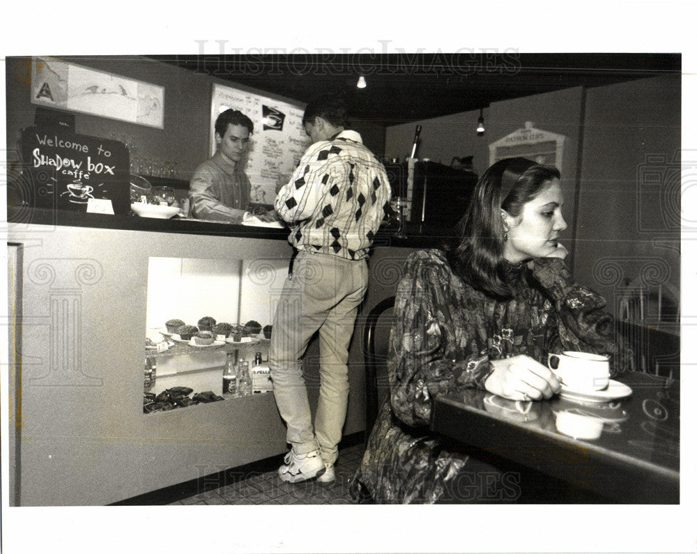 1992 Press Photo Autumn Dunbar Shadow Box Hamtramck - Historic Images