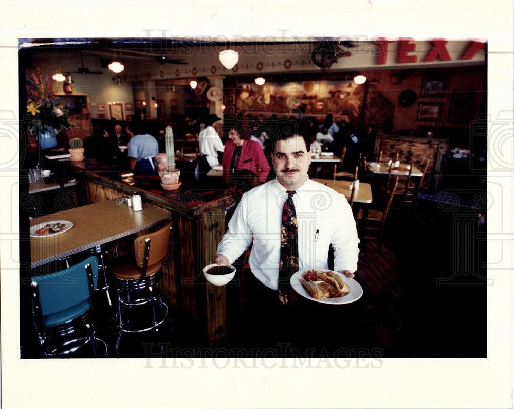 1993 Press Photo LOCO BAR &amp; GRILL - Historic Images