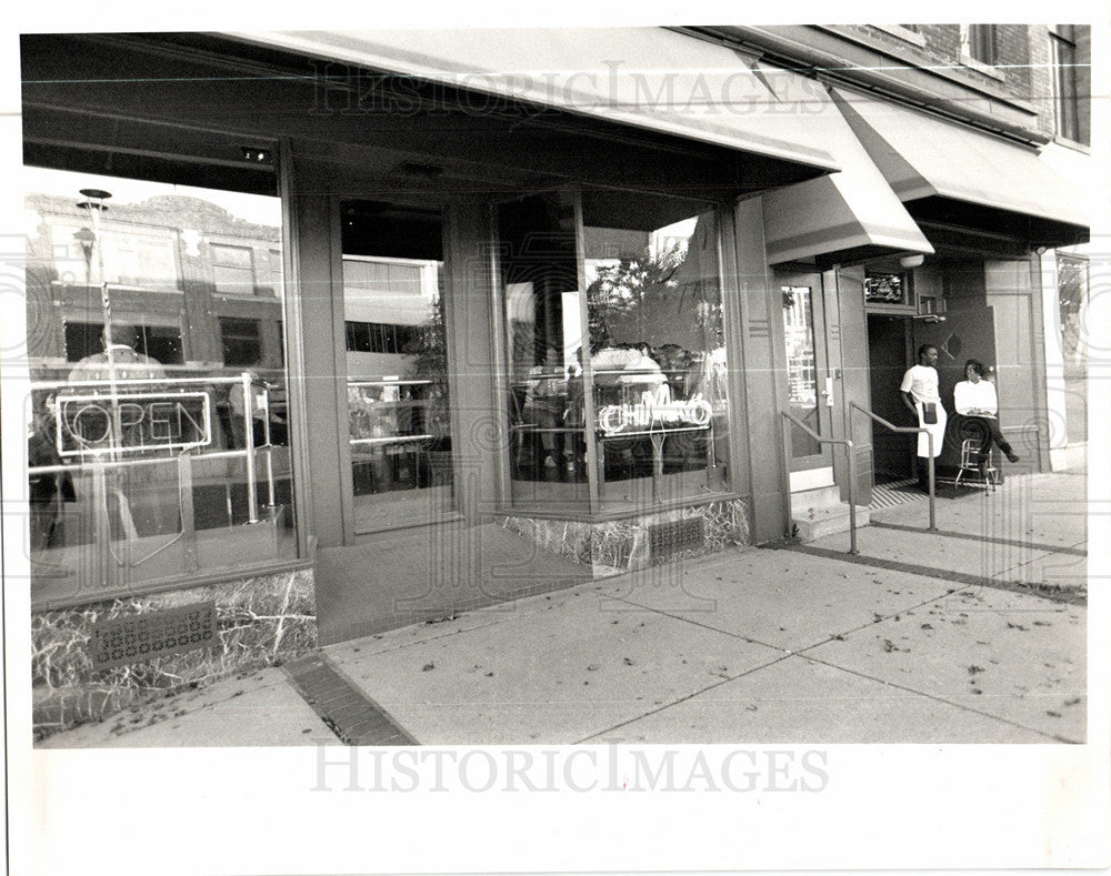 1996 Press Photo Pontiac, Restaurant - Historic Images