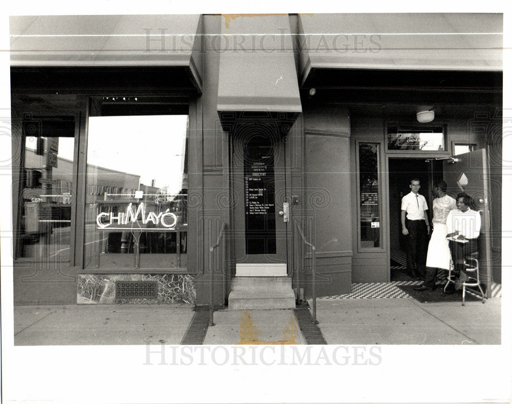 1990 Press Photo Mike Hall Audra Woods Chimayo Pontiac - Historic Images