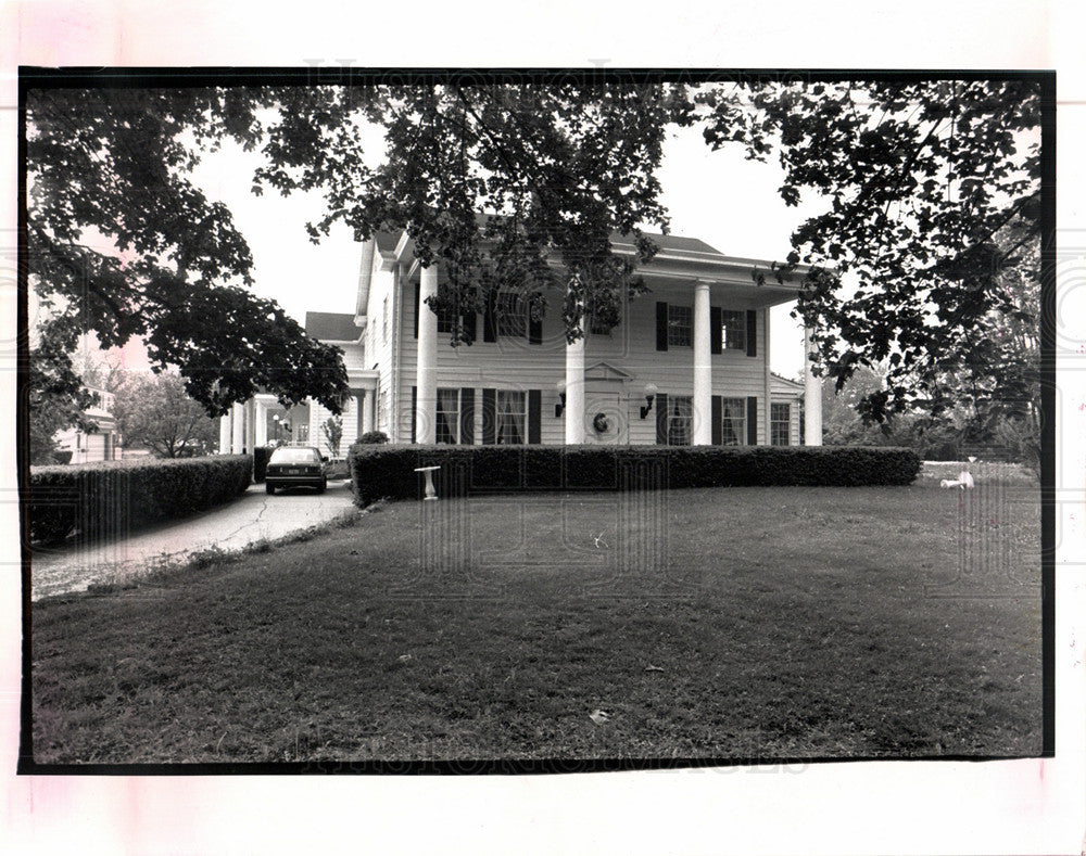 1989 Press Photo The Great lakes Inn - Historic Images