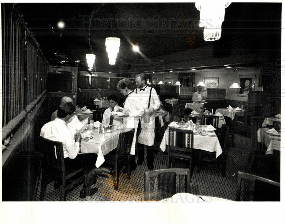 1990 Press Photo Larco&#39;s Troy restaurant - Historic Images