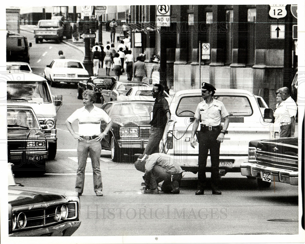 1980 Press Photo Security Seal Detroit police GOP 1980 - Historic Images