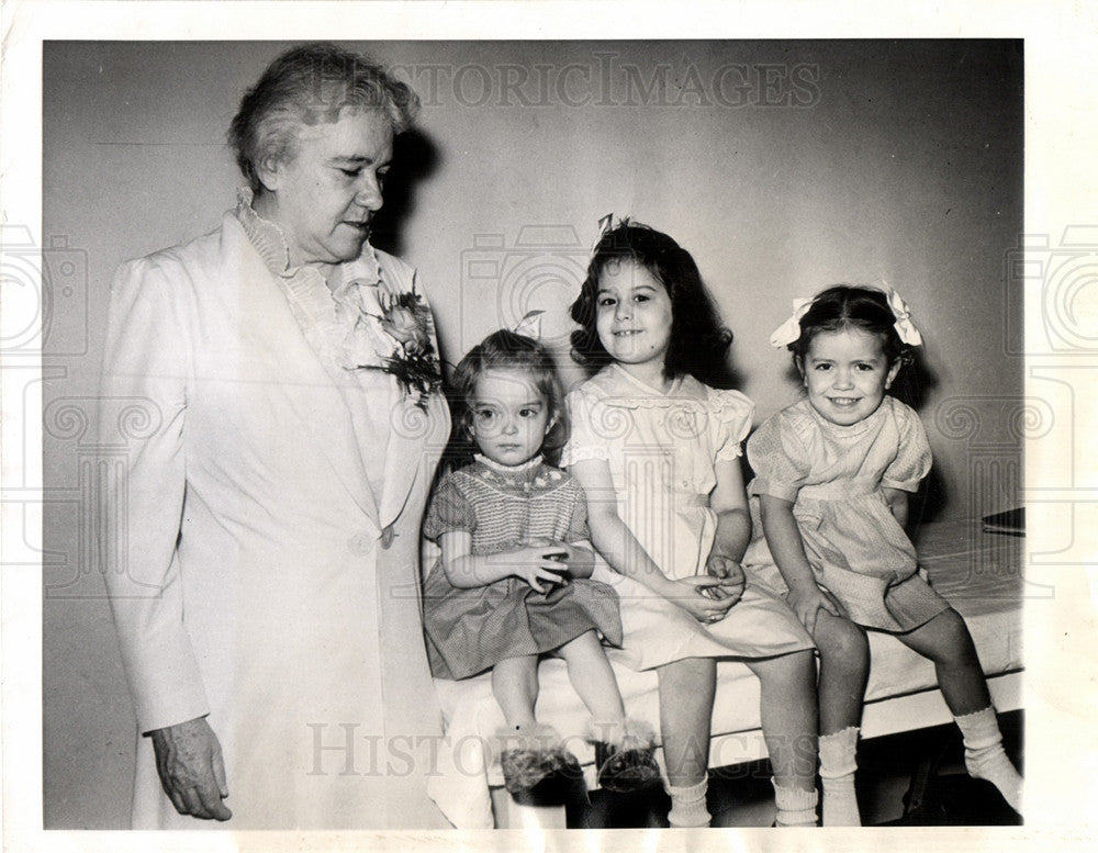 1944 Press Photo Elizabeth Kenny Institute - Historic Images