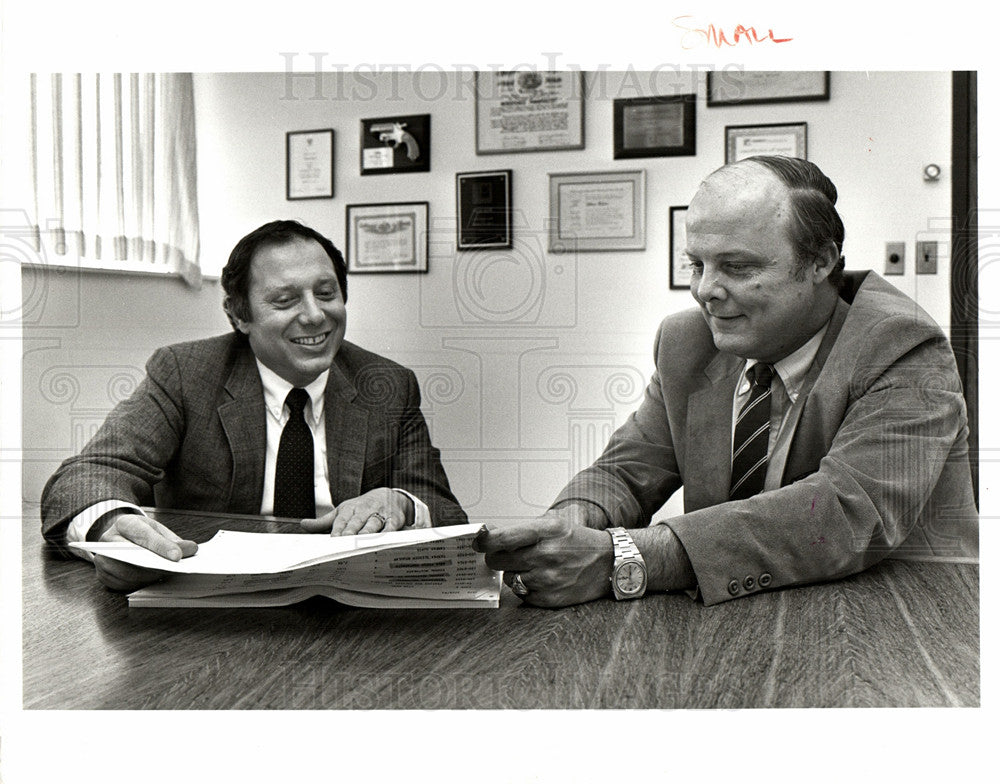 1984 Press Photo Tom Kennedy Business Man - Historic Images