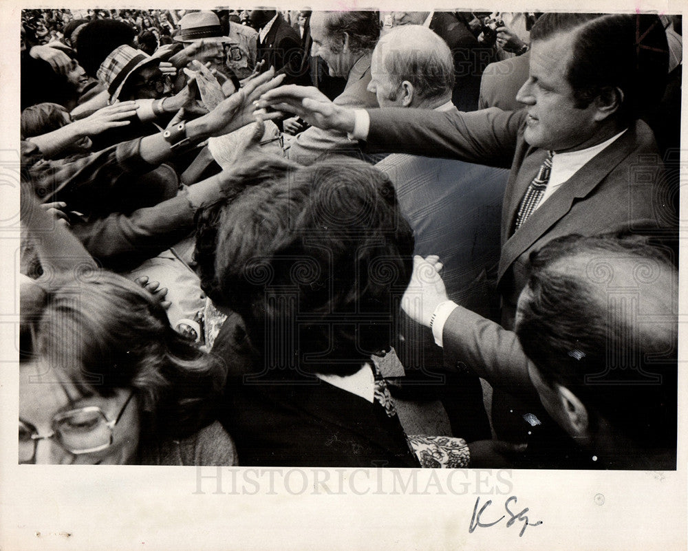 1972 Press Photo Edward Ted Kennedy audience - Historic Images