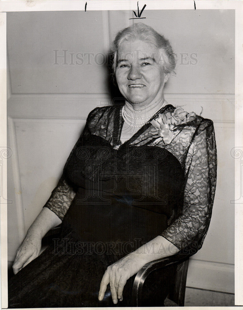 1943 Press Photo Elizabeth Kenny Sister Statler - Historic Images