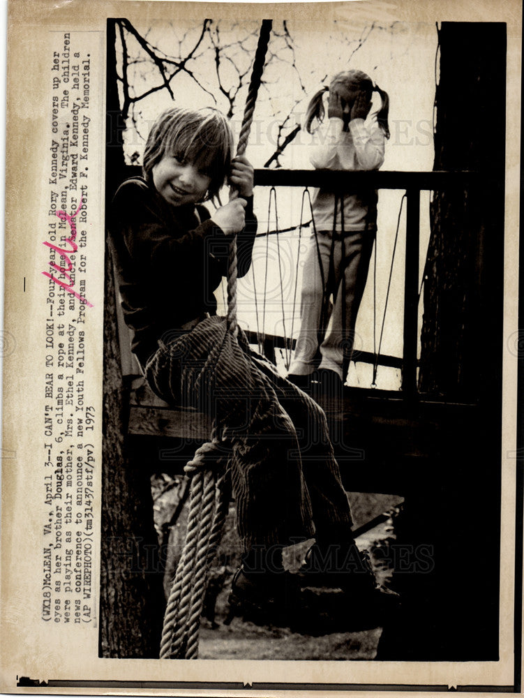 1973 Press Photo Rory Douglas Kennedy children RFK play - Historic Images