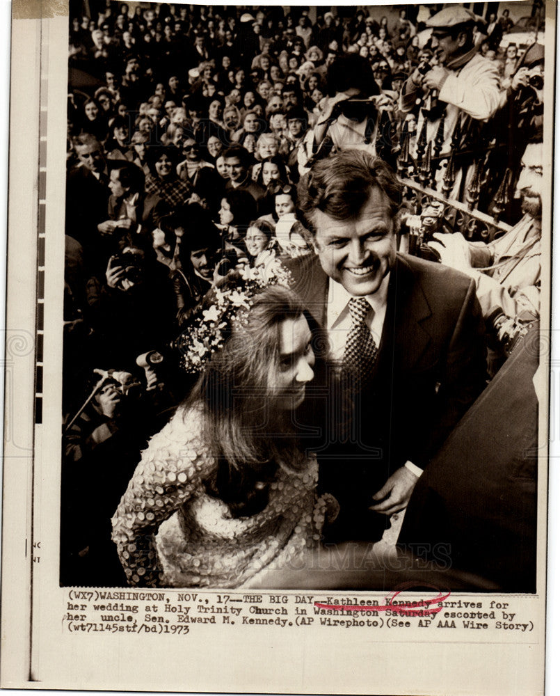 1973 Press Photo Edward Kennedy with his niece - Historic Images