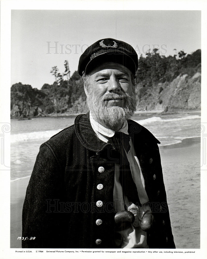 1965 Press Photo George Kennedy Sea Captain Hollywood - Historic Images