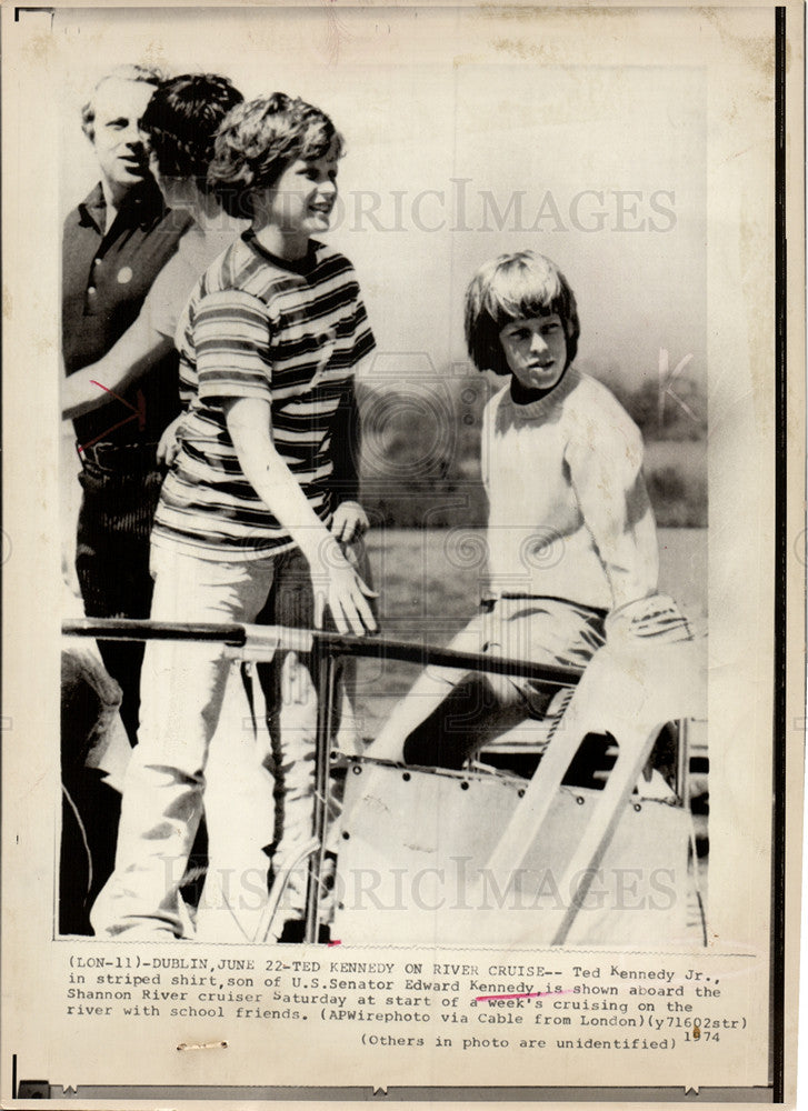 1974 Press Photo Ted Kennedy Jr Ireland Shanon River - Historic Images