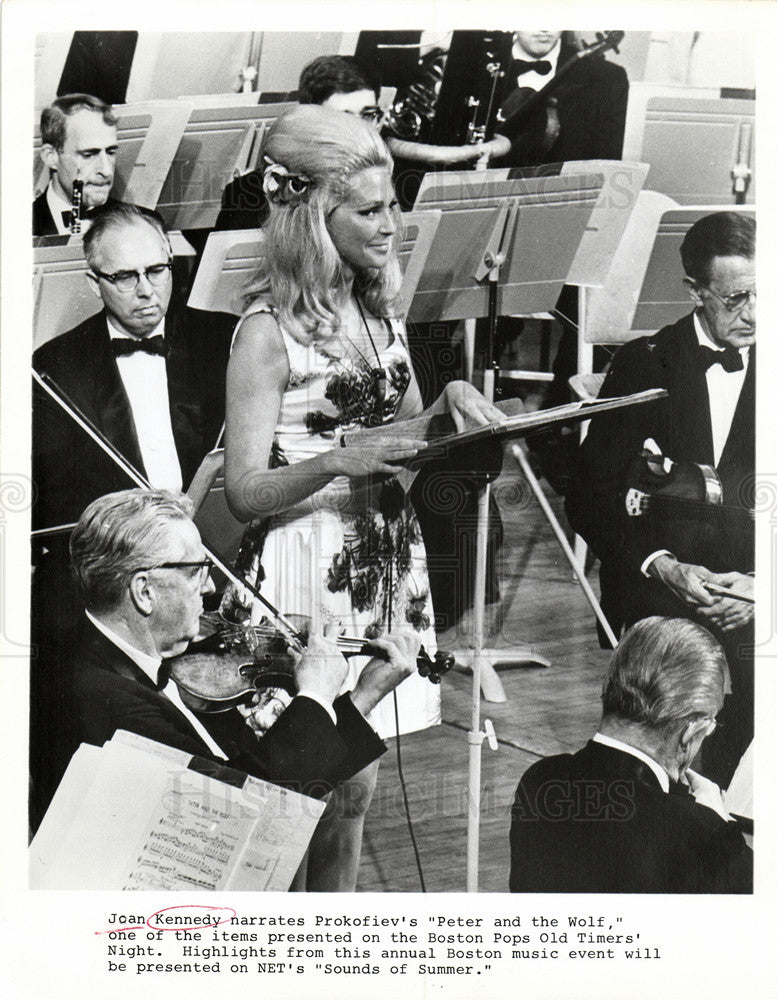 1969 Press Photo Joan Kennedy musician - Historic Images