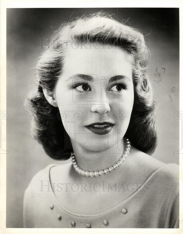 1974, joan candy jones interview Historic Images