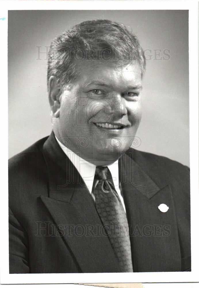 1995 Press Photo Dennis Jones United Way Michigan VP - Historic Images