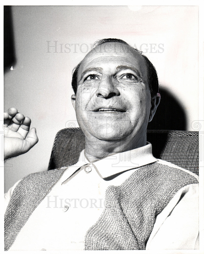 1965 Press Photo Al Jolson Jr. son Sonny Boy Peter Lowe - Historic Images