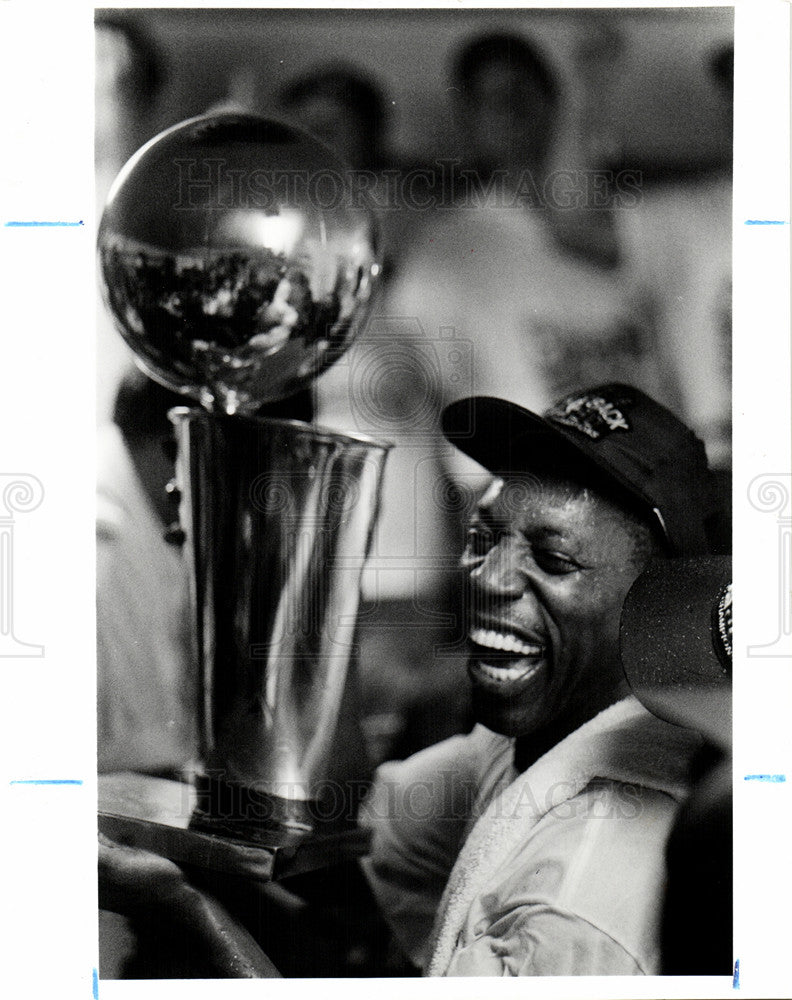 Press Photo Vinnie Johnson Basketball Champion - Historic Images
