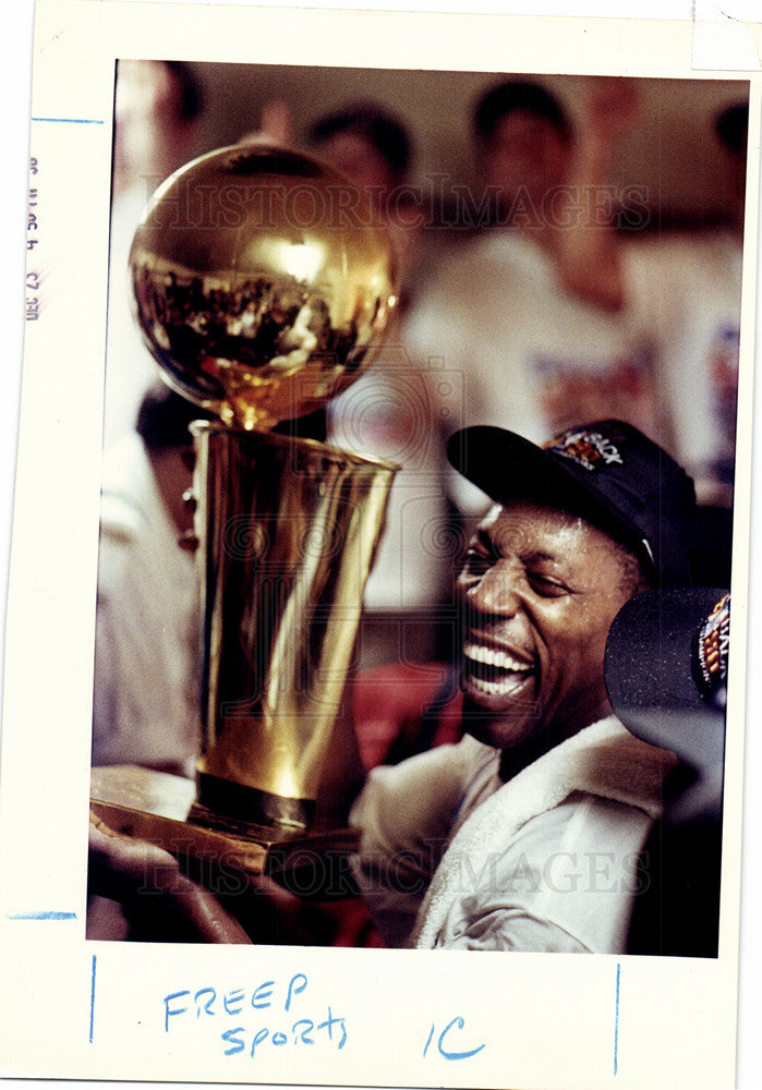 1990 Press Photo Vinnie Johnson basketball player - Historic Images