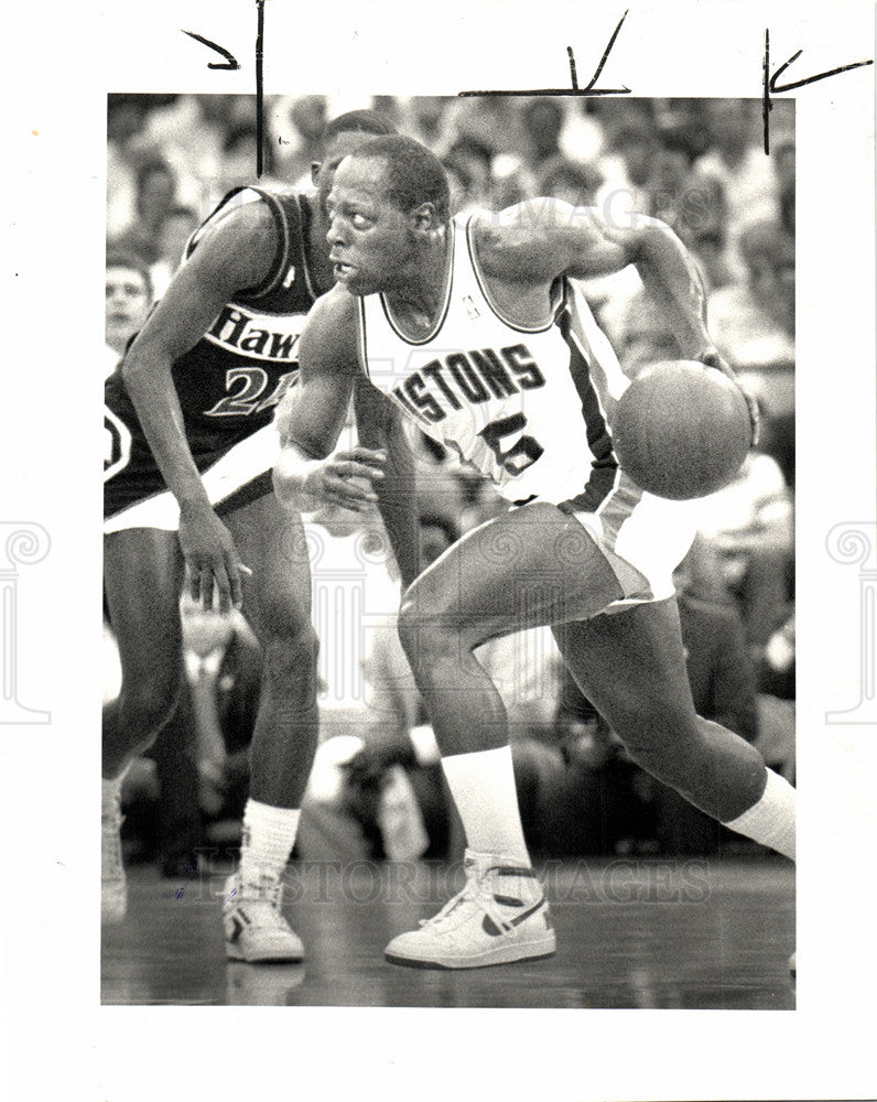 1990 Press Photo Vinnie Johnson Basketball Player - Historic Images