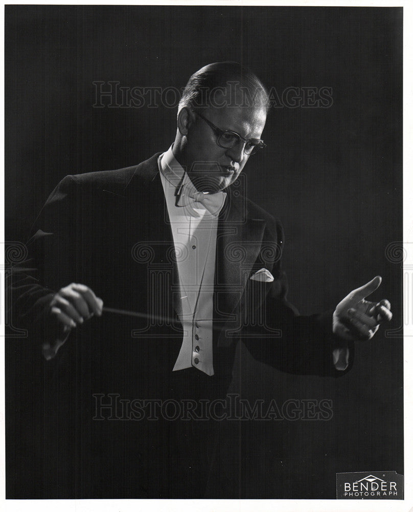 1954 Press Photo Thor Johnson Conductor Orchestra - Historic Images