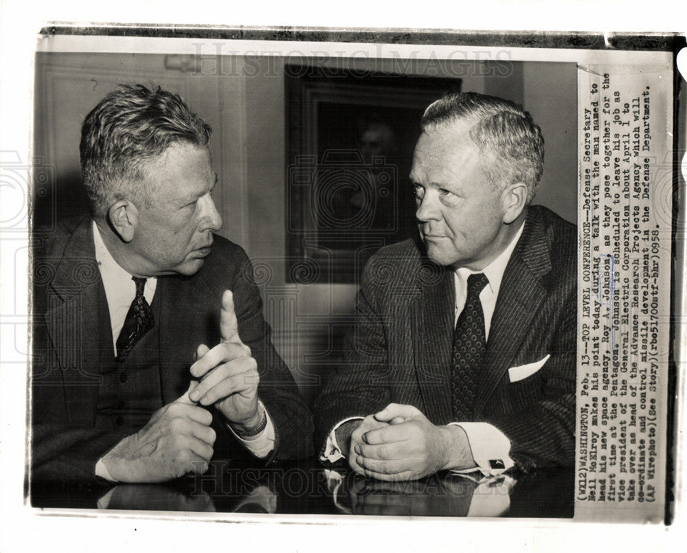 1958 Press Photo Neil McElroy &amp; Roy Johnson - Historic Images