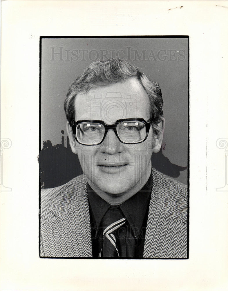 1975 Press Photo Perry Johnson hockey  defencemen - Historic Images