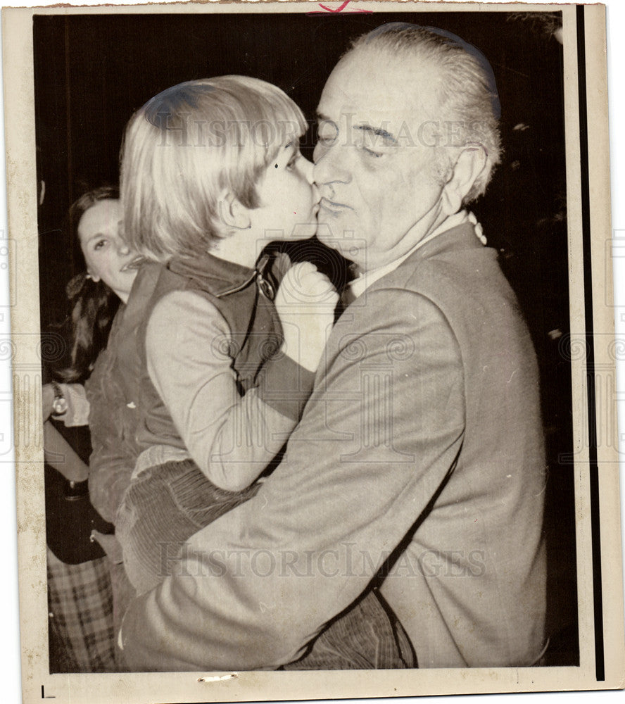 1971 Press Photo Lyndon Johnson, Lyn Nugent - Historic Images