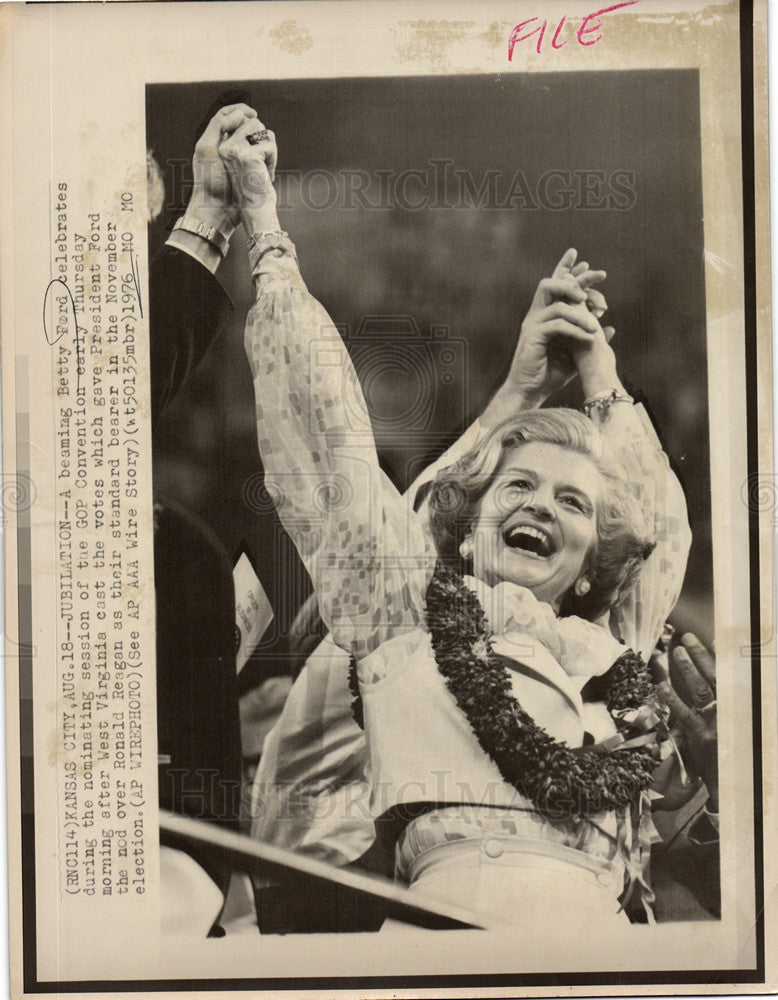 1976 Press Photo betty ford president ford gop wv - Historic Images