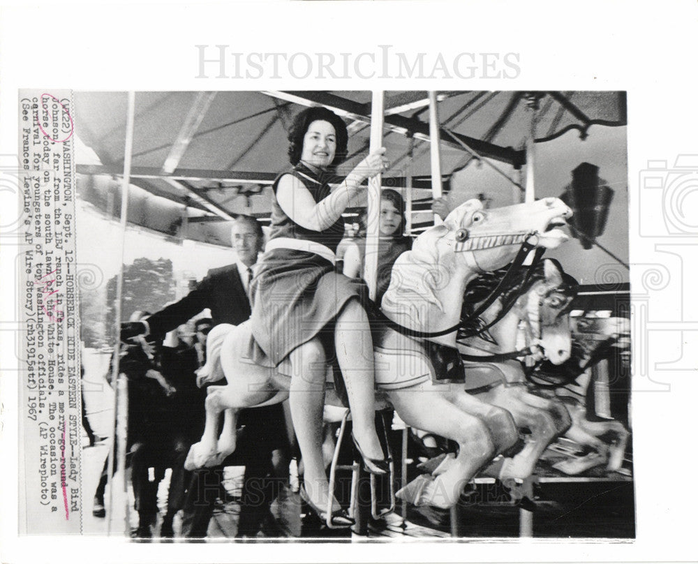 1967 Press Photo Lady Bird Johnson LBJ ranc Texas - Historic Images