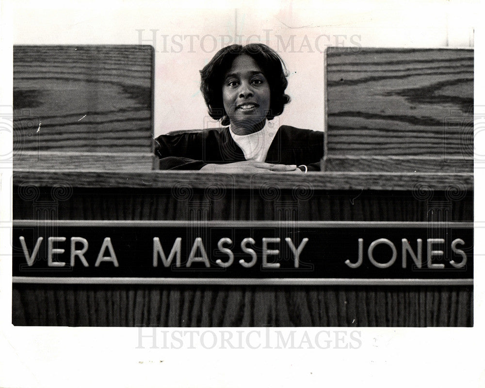 1973 Press Photo Vera Masey Jones, referee - Historic Images
