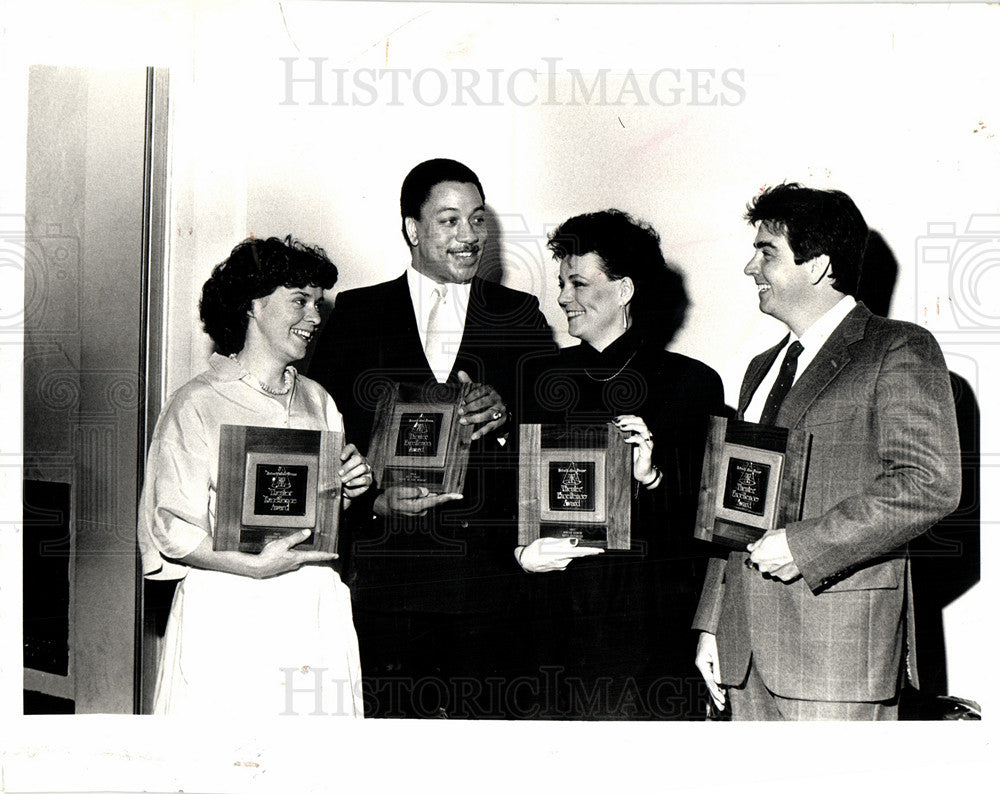 1988 Press Photo Stephen Mack Jones Back in the world - Historic Images