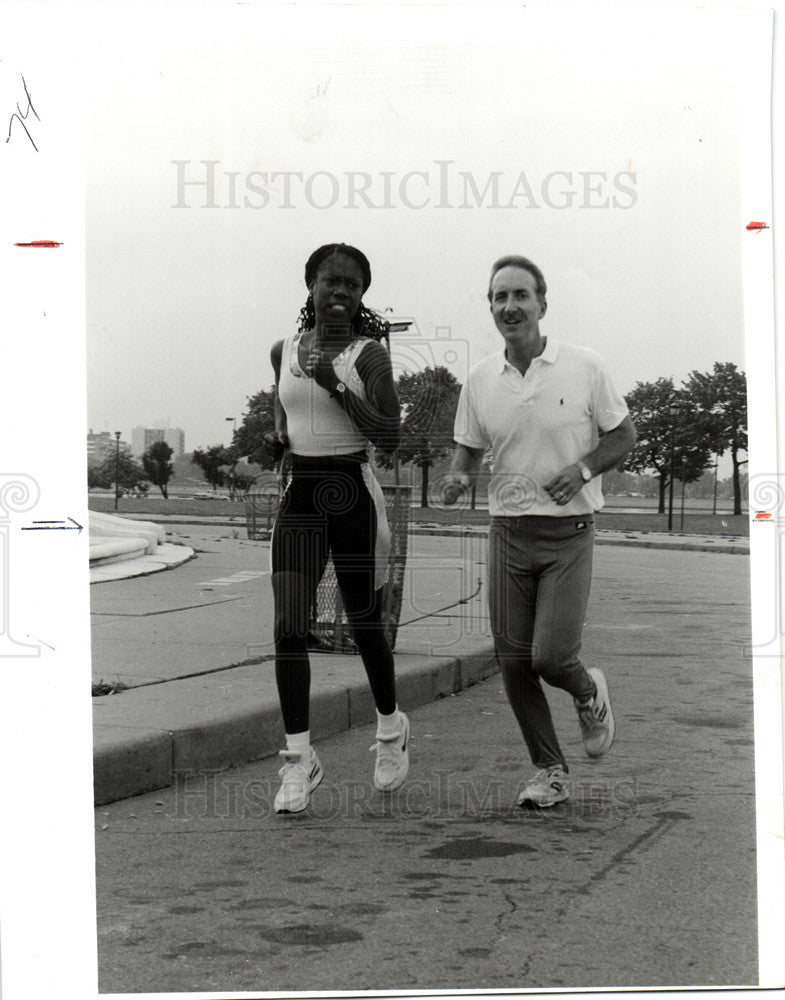 1992 Press Photo Rachel Jones succeeds Bill Laitner - Historic Images