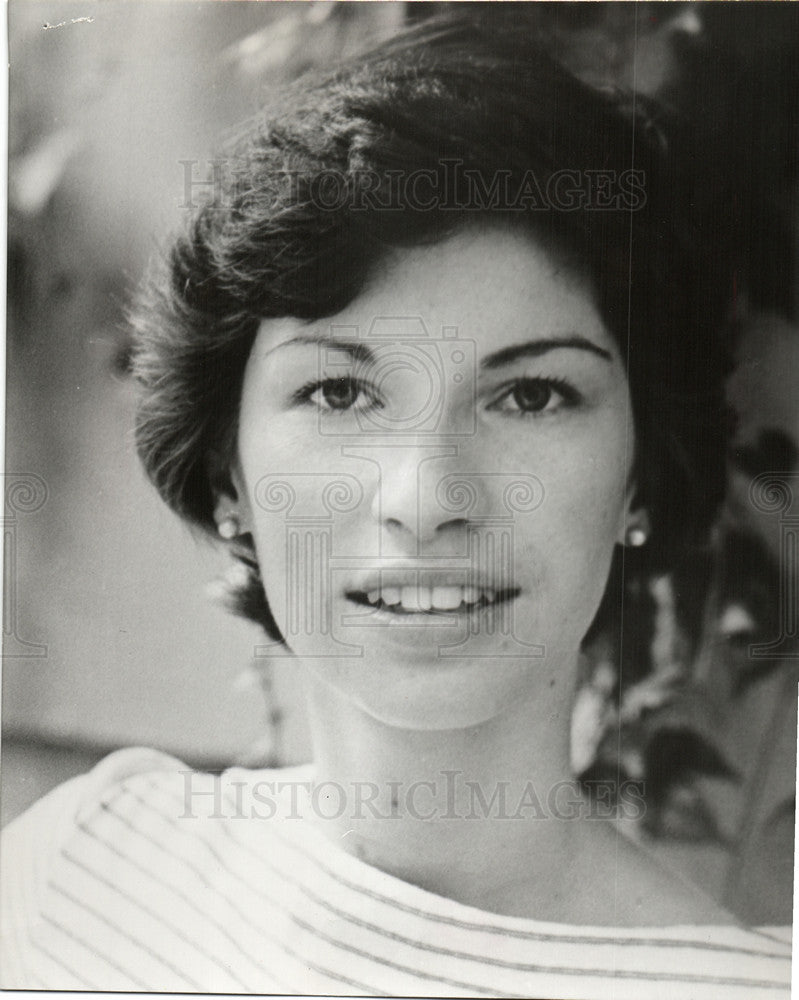 1982 Press Photo Katherine Jones sales Ann Arbor Bureau - Historic Images