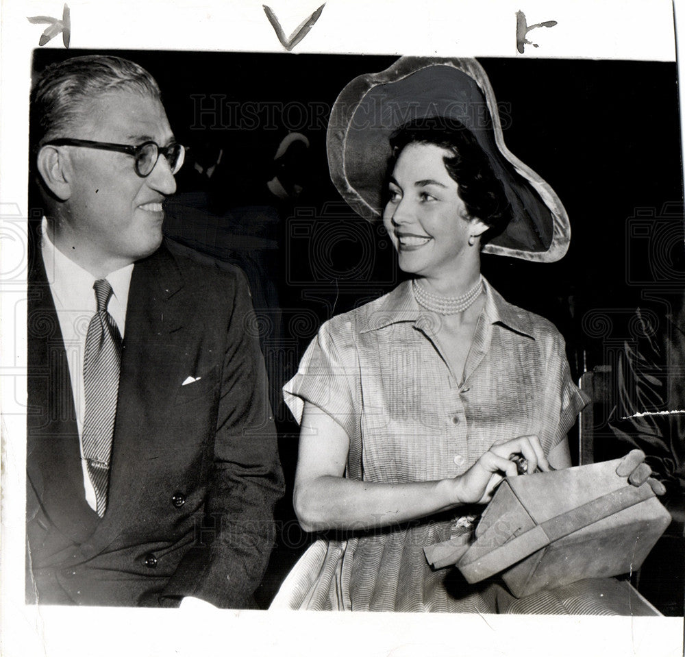 1948 Press Photo Jennifer Jones Actress David Selznik - Historic Images