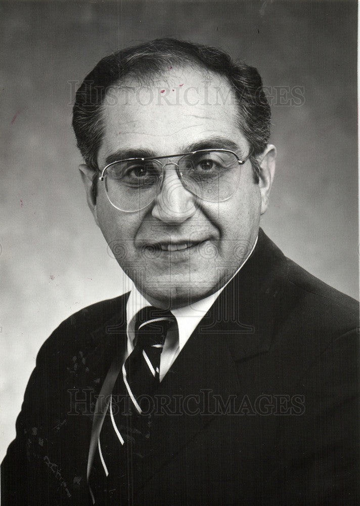 1987 Press Photo Harry Kalajian Ameritech Vice Pres - Historic Images