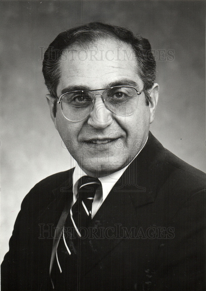1987 Press Photo Harry Kalajian Ameritech VP affairs - Historic Images