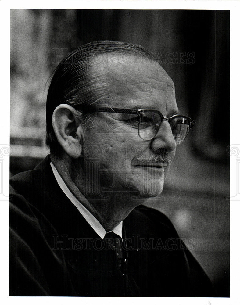 1975 Press Photo Fred W. Kaess  Chief Judge - Historic Images
