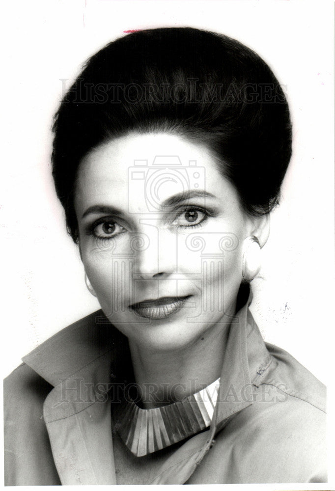 1987 Press Photo Anna Kabot, Executive Vice-President - Historic Images