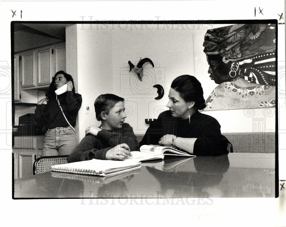 Press Photo Anna Kabot advertising Ross Roy - Historic Images